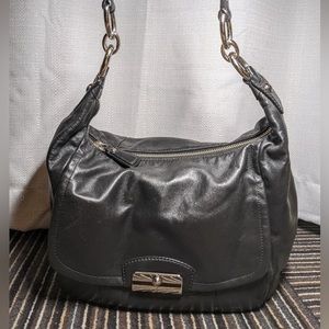 EUC Coach Leather Shoulderbag with Silver Hardware